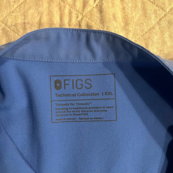 Figs Women's Ceil Blue Scrub Top - Picture 3 of 3